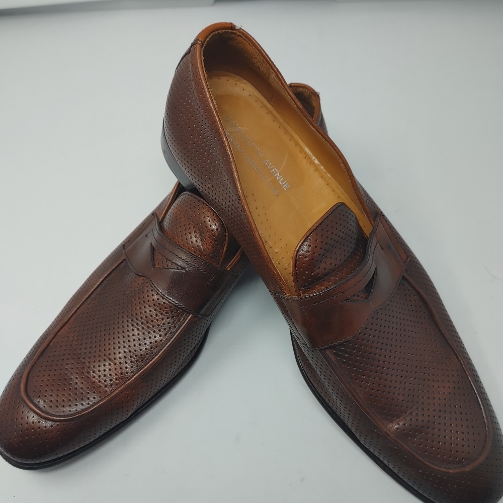Men's Saks Fifth Ave. Slip on Penny Loafers.